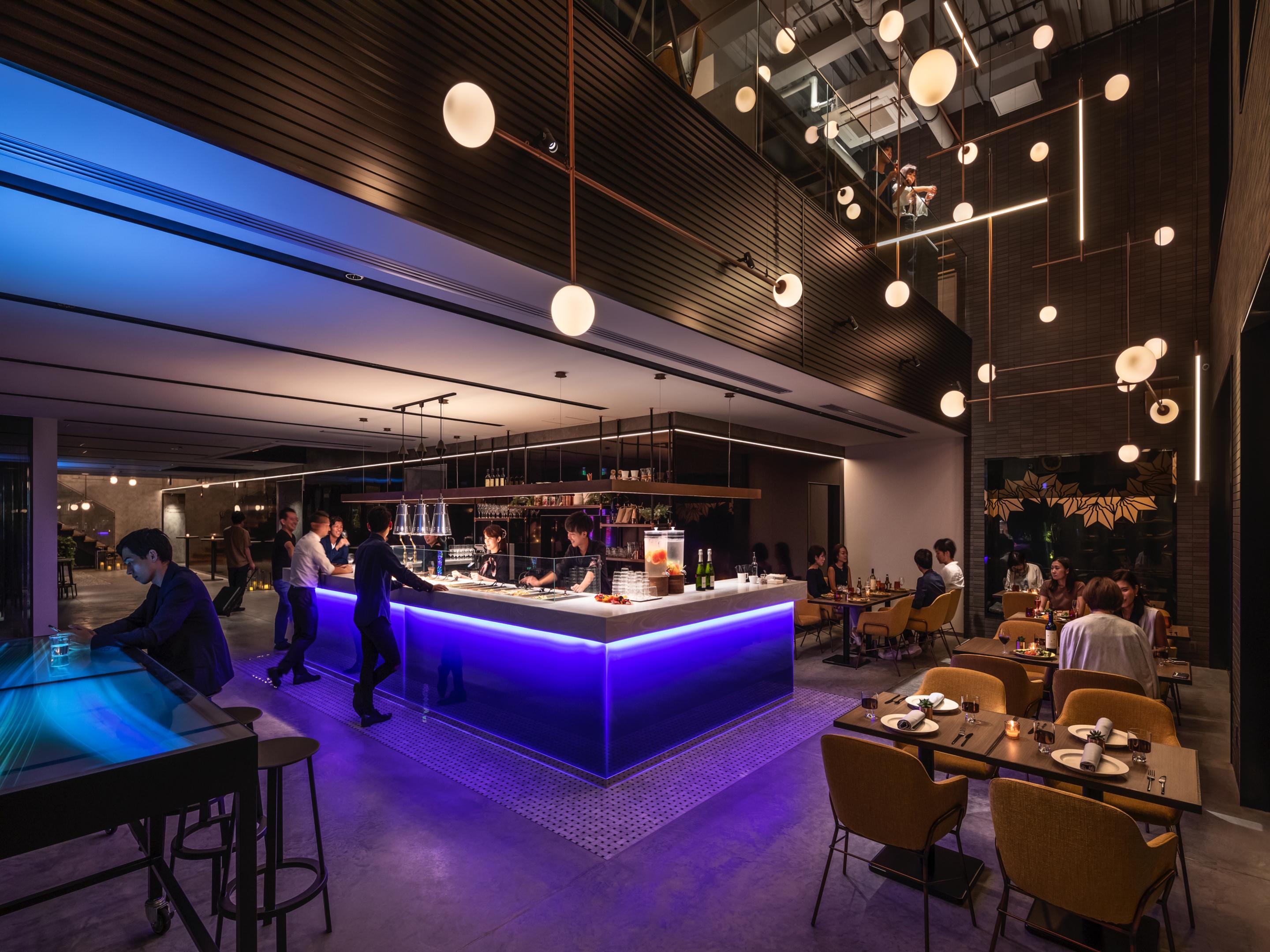 酒店 The Lively Honmachi 4*